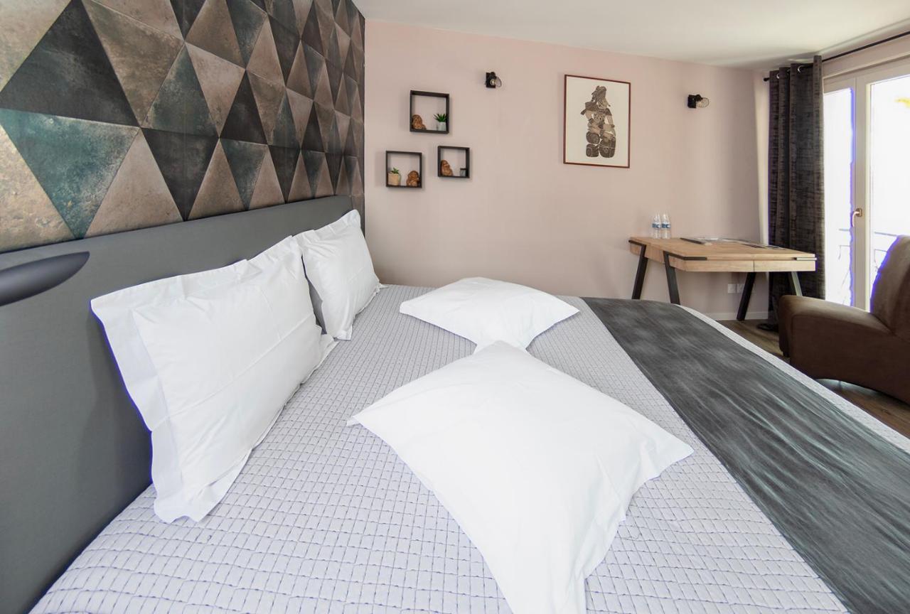 Le Relais De La Poste Hotell Gourdon-en-quercy Exteriör bild